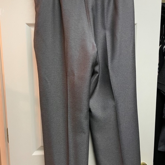 Suite - Picture 5 of 7